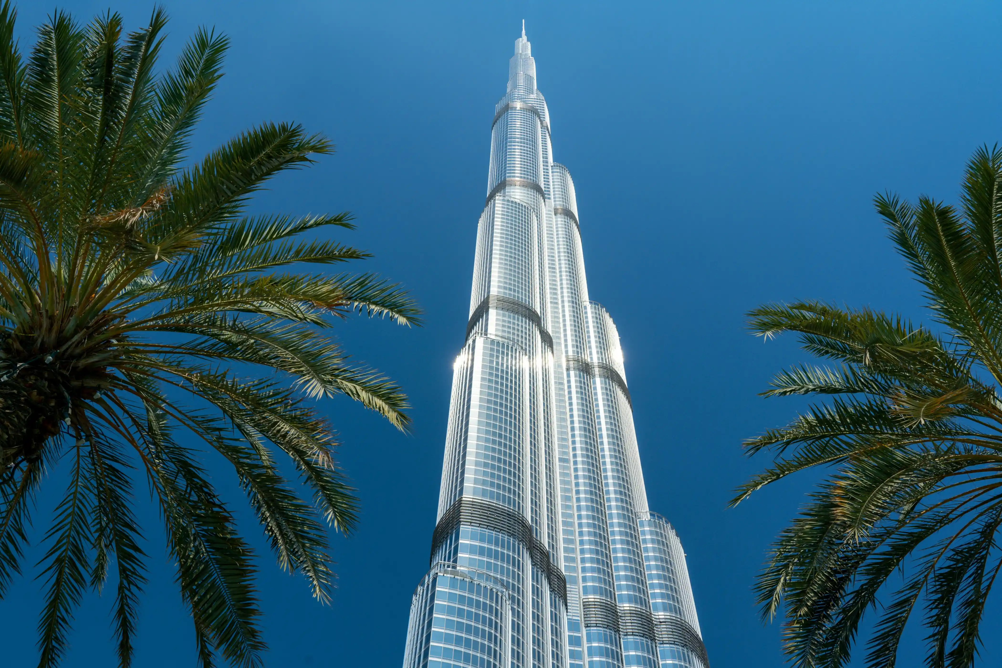 Explore the Burj Khalifa, the world's tallest building | hubigo.com ...